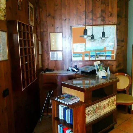Il Campanile - La Cantina Del Pittore 3*
